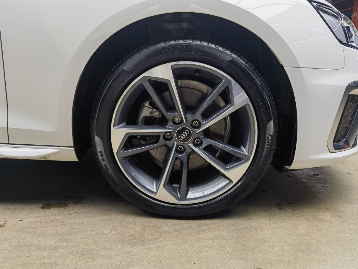 奧迪 奧迪A4L  2023款 40 TFSI 時(shí)尚動(dòng)感型圖片