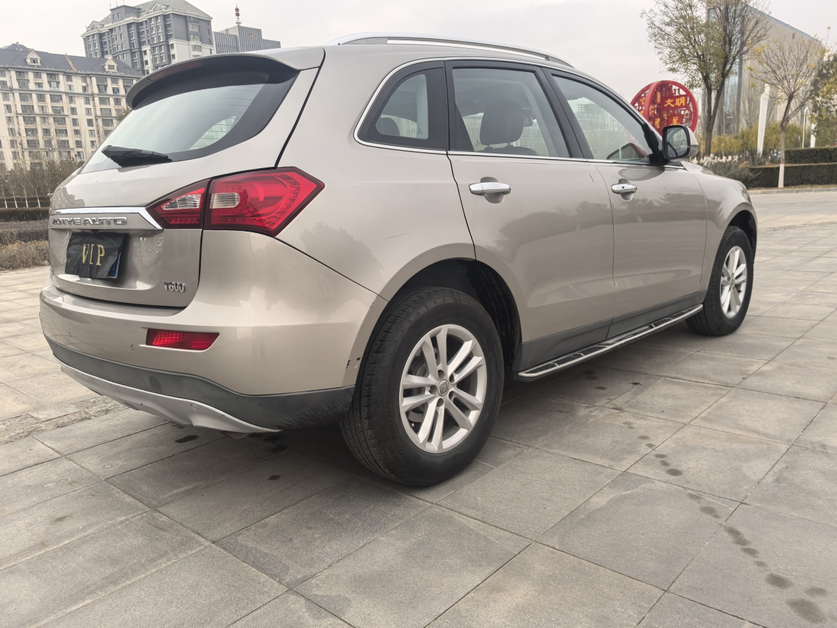 眾泰 T600  2015款 1.5T 手動(dòng)精英型圖片