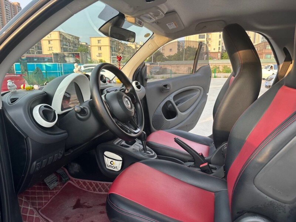 smart fortwo  2015款 1.0 MHD 新年特別版圖片
