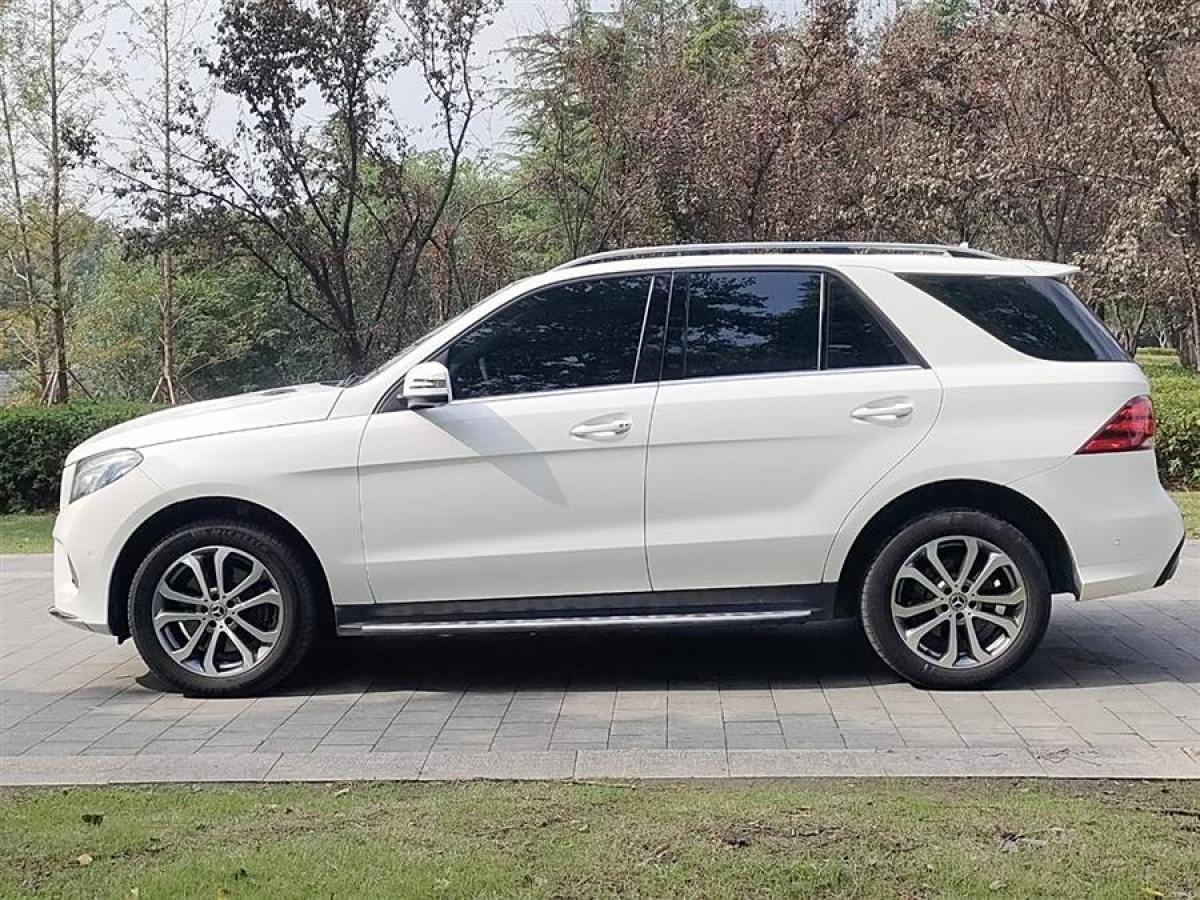 奔馳 奔馳GLE  2017款 GLE 320 4MATIC 豪華型圖片