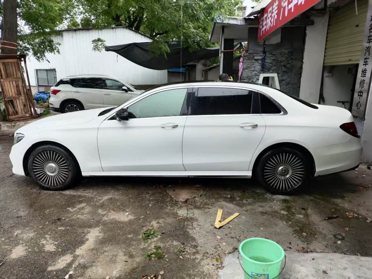 奔馳 奔馳E級  2020款 改款 E 300 L 運(yùn)動時尚型圖片