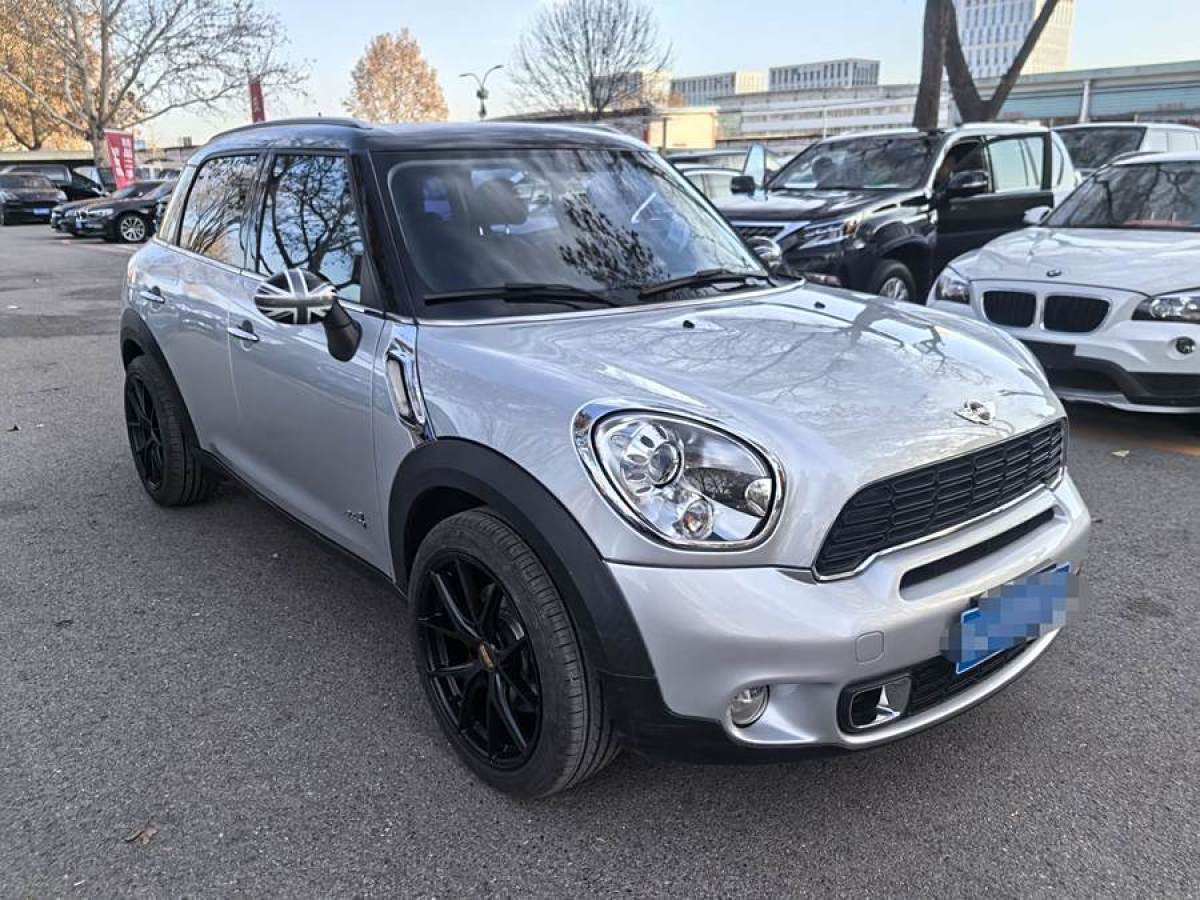 MINI COUNTRYMAN  2013款 1.6T COOPER S ALL4 滑雪版圖片