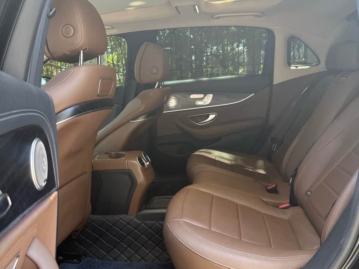 奔馳 奔馳E級(jí)  2019款 改款 E 300 L 豪華型圖片