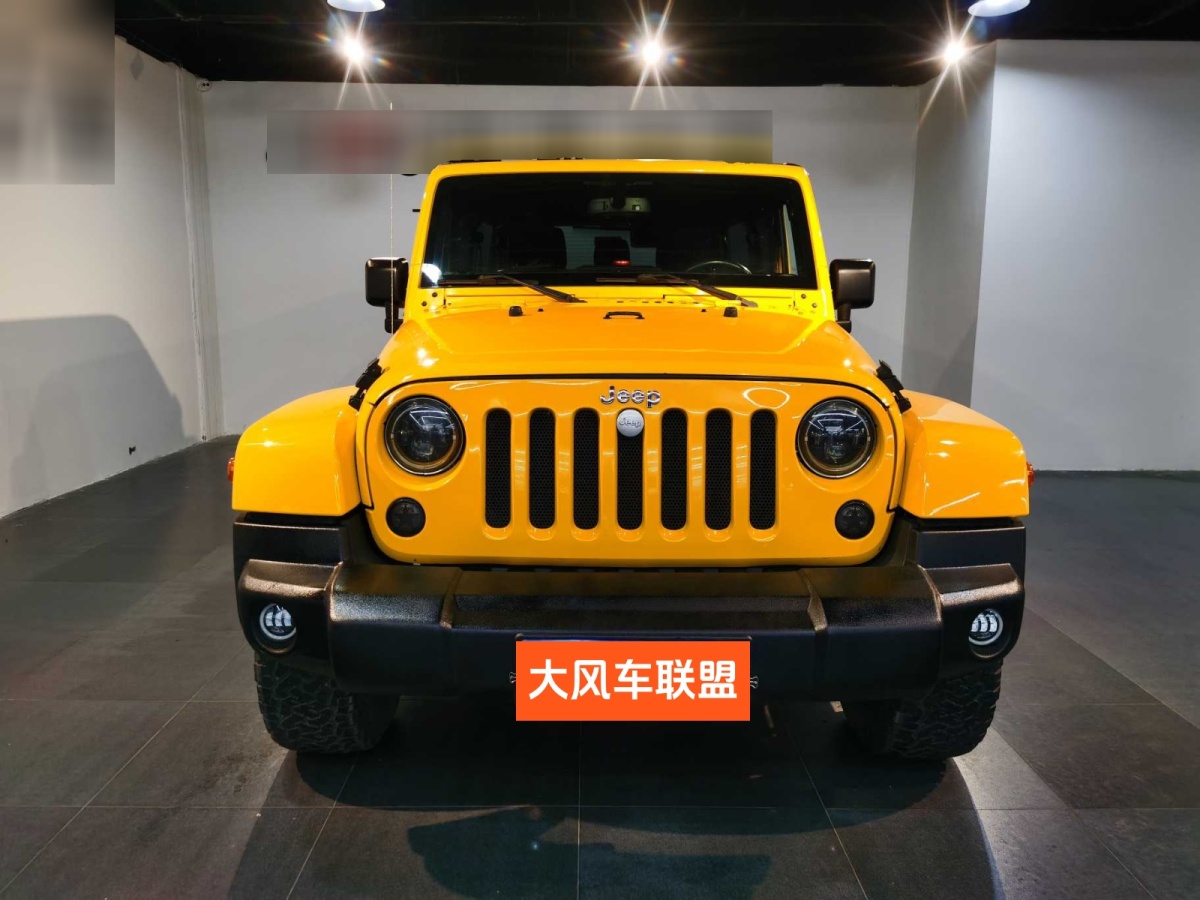 Jeep 牧馬人  2015款 3.0L Sahara 四門舒享版圖片