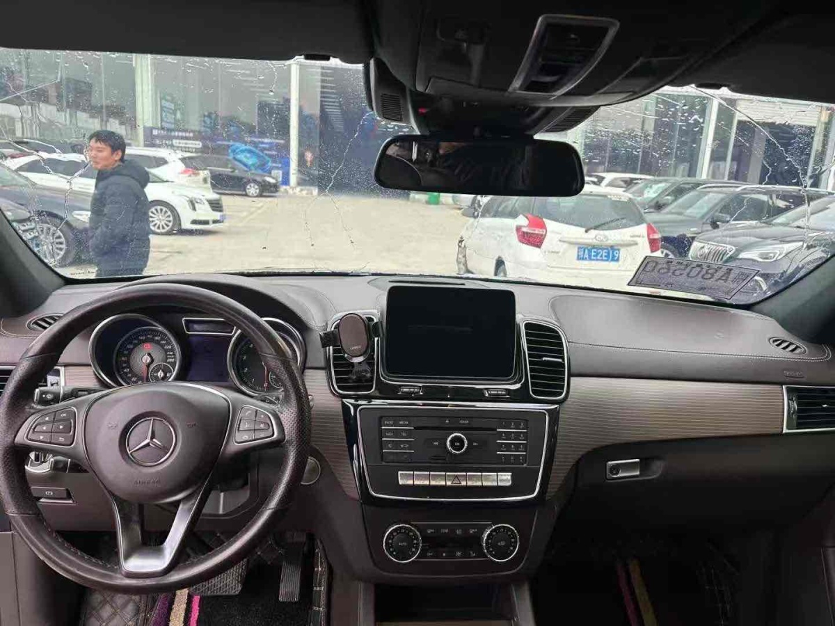 奔馳 奔馳GLE  2018款 GLE 320 4MATIC 動(dòng)感型臻藏版圖片