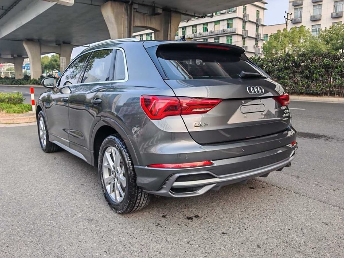 奧迪 奧迪Q3  2020款 35 TFSI 進(jìn)取動(dòng)感型圖片