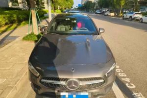 ML級(jí) 奔馳 ML300 3.0 四驅(qū)版