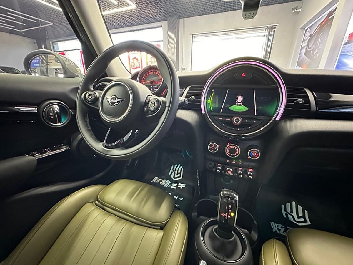 MINI MINI  2019款 1.5T COOPER 經(jīng)典派 五門版圖片