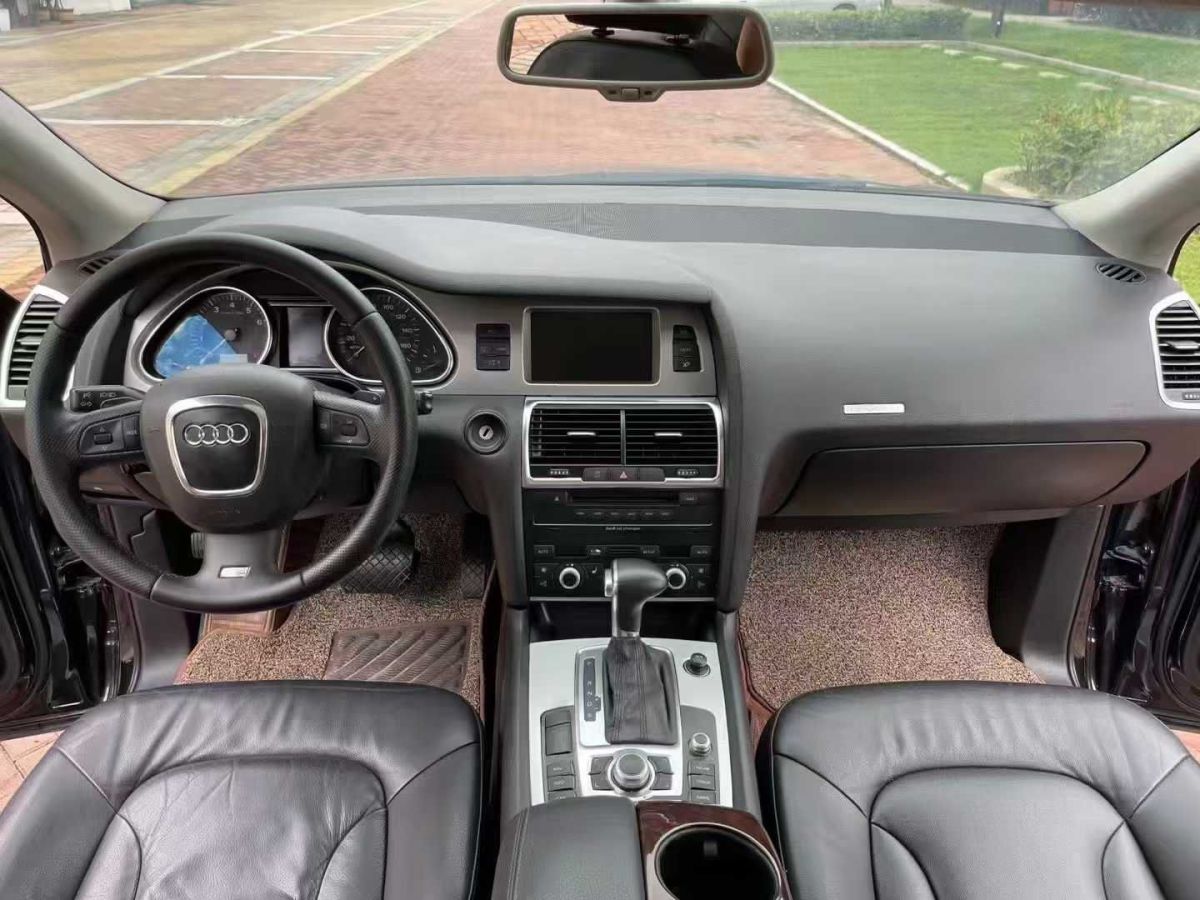 奧迪 奧迪Q7  2015款 Q7 35TDI quattro 卓越版圖片