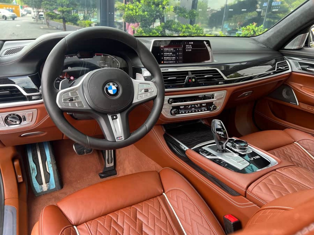 寶馬 寶馬7系  2019款 M760Li xDrive V12 運(yùn)動(dòng)套裝圖片