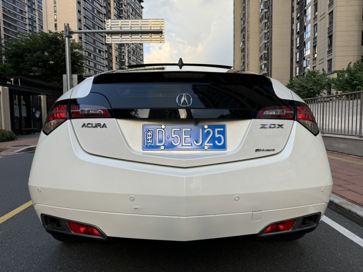 謳歌 ZDX  2012款 3.7 標(biāo)準(zhǔn)版圖片