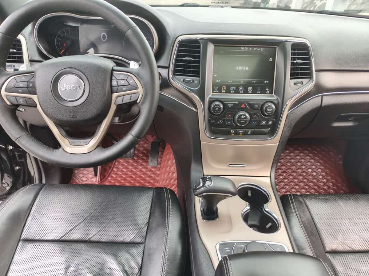 Jeep 大切諾基  2014款 3.6L 精英導(dǎo)航版圖片