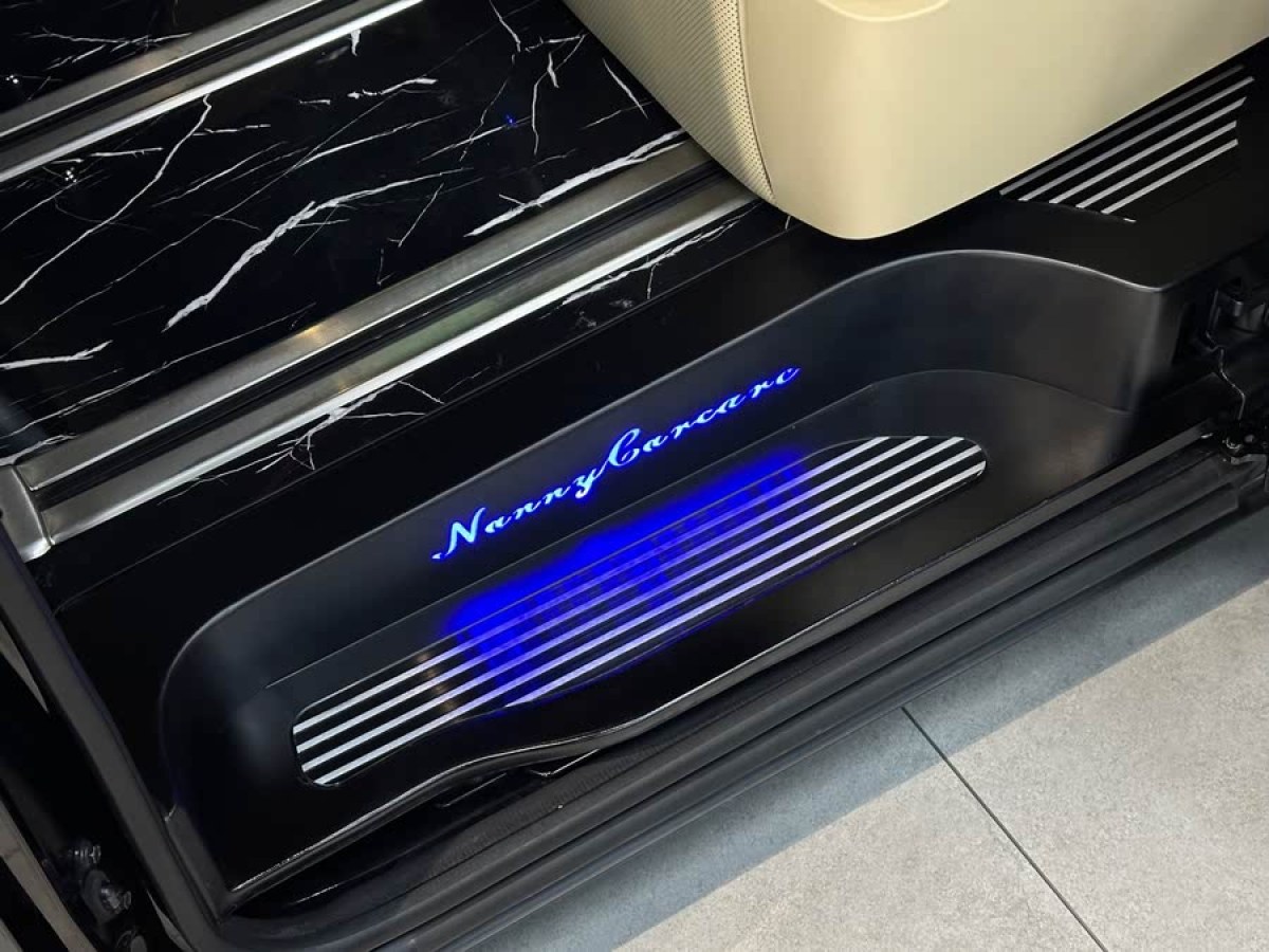 豐田 埃爾法  2023款 雙擎 2.5L 臻享?黃金版圖片