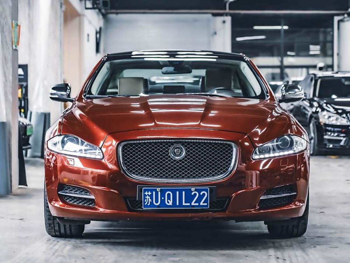 捷豹 XJ  2012款 XJL 3.0 全景商務(wù)版圖片