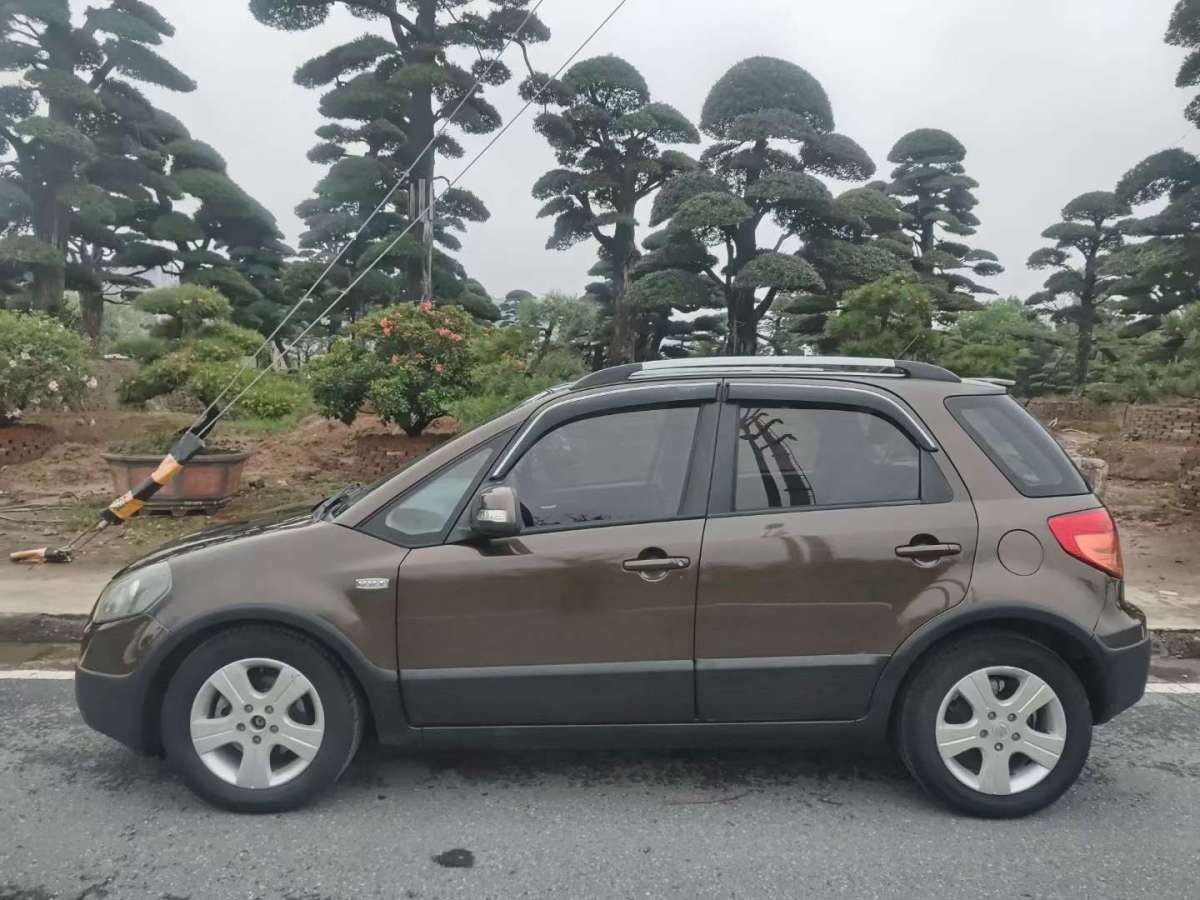 鈴木 天語 SX4  2012款 1.6L 自動(dòng)銳騎型圖片