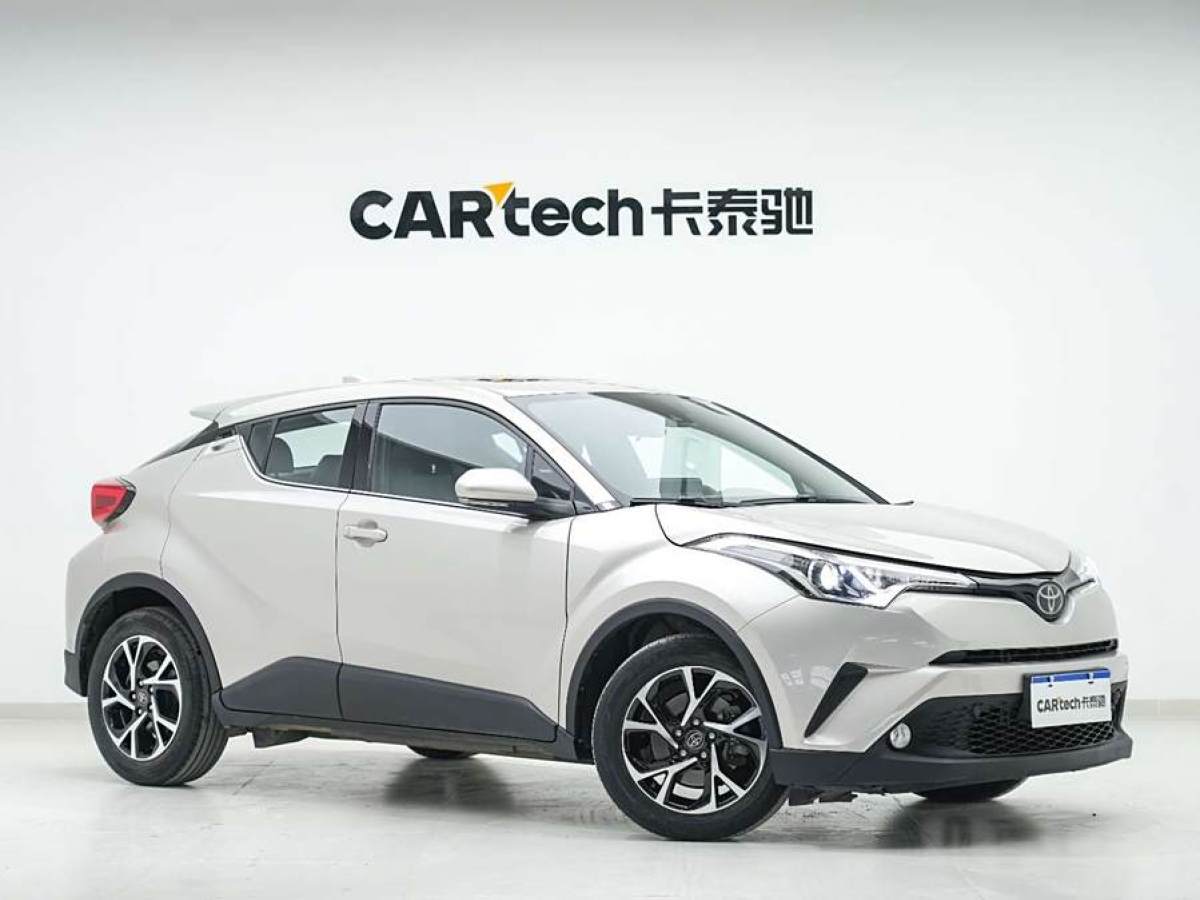 豐田 C-HR  2020款 2.0L 領(lǐng)先版圖片