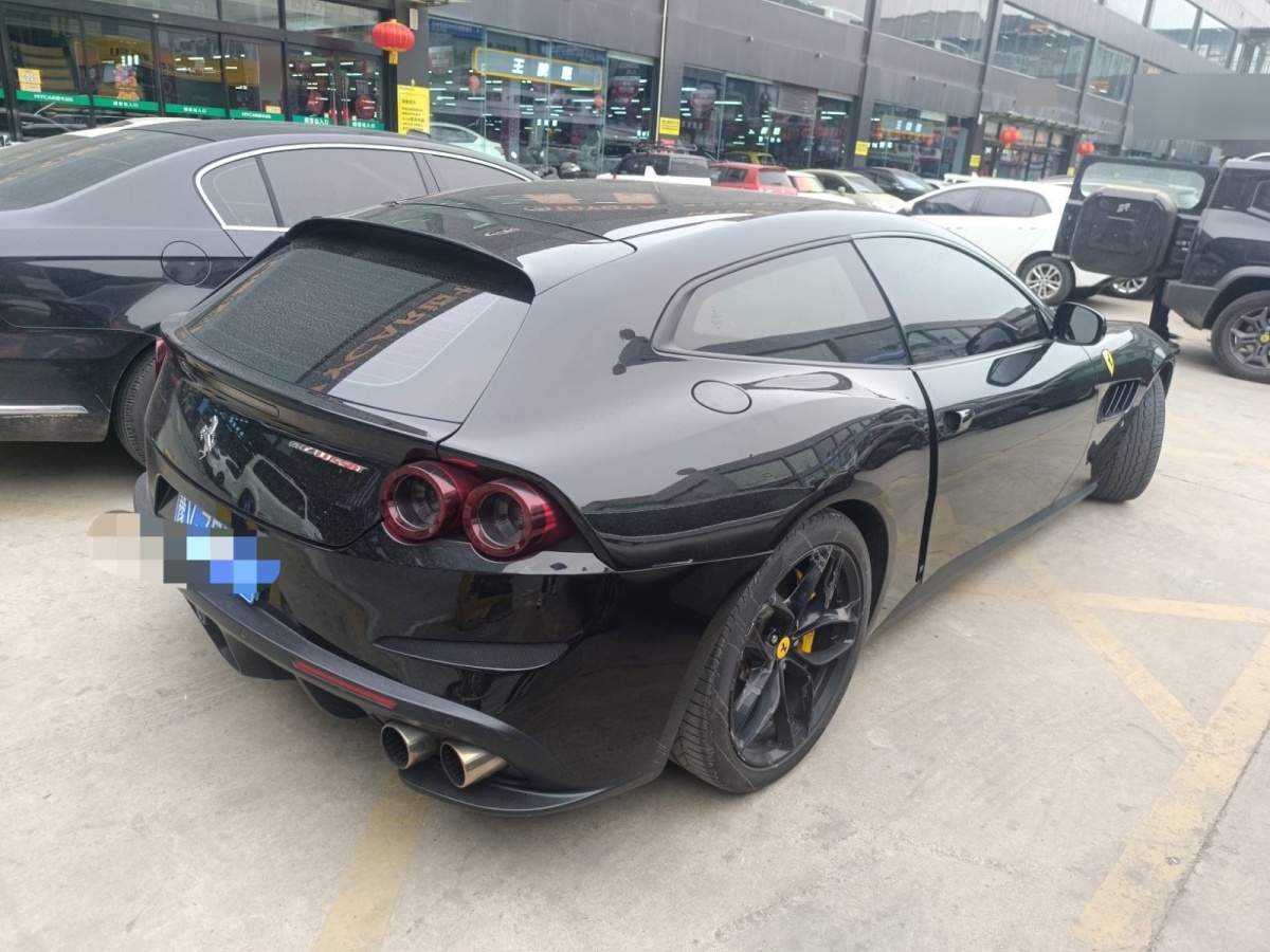 法拉利 GTC4Lusso  2017款 3.9T V8圖片