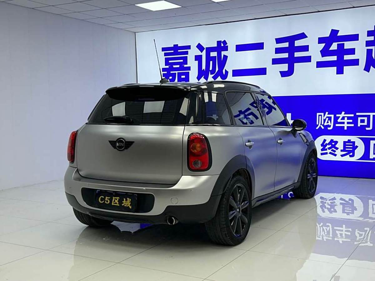 MINI COUNTRYMAN  2016款 1.6T COOPER ALL4 Excitement裝備控圖片