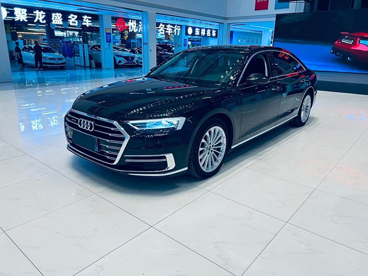 2021年10月奧迪 奧迪A8  2022款 A8L 55 TFSI quattro 豪華型典藏版