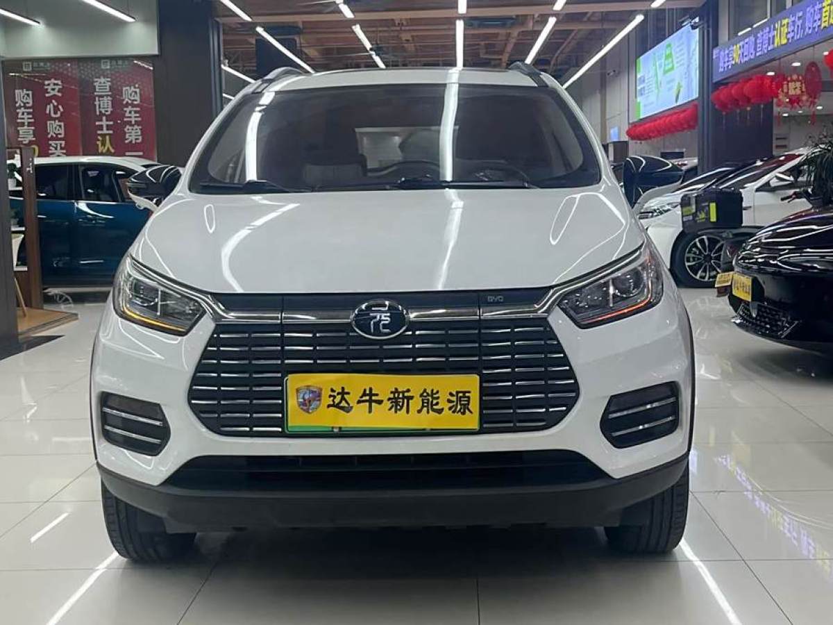 比亞迪 元新能源  2018款 EV360 智聯(lián)炫酷型圖片