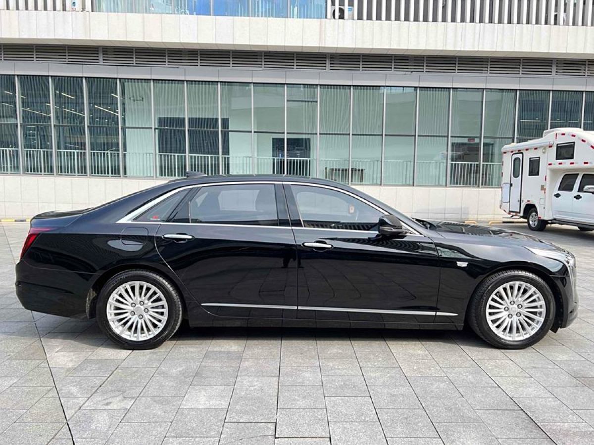 凱迪拉克 CT6  2019款 28T 時(shí)尚型圖片