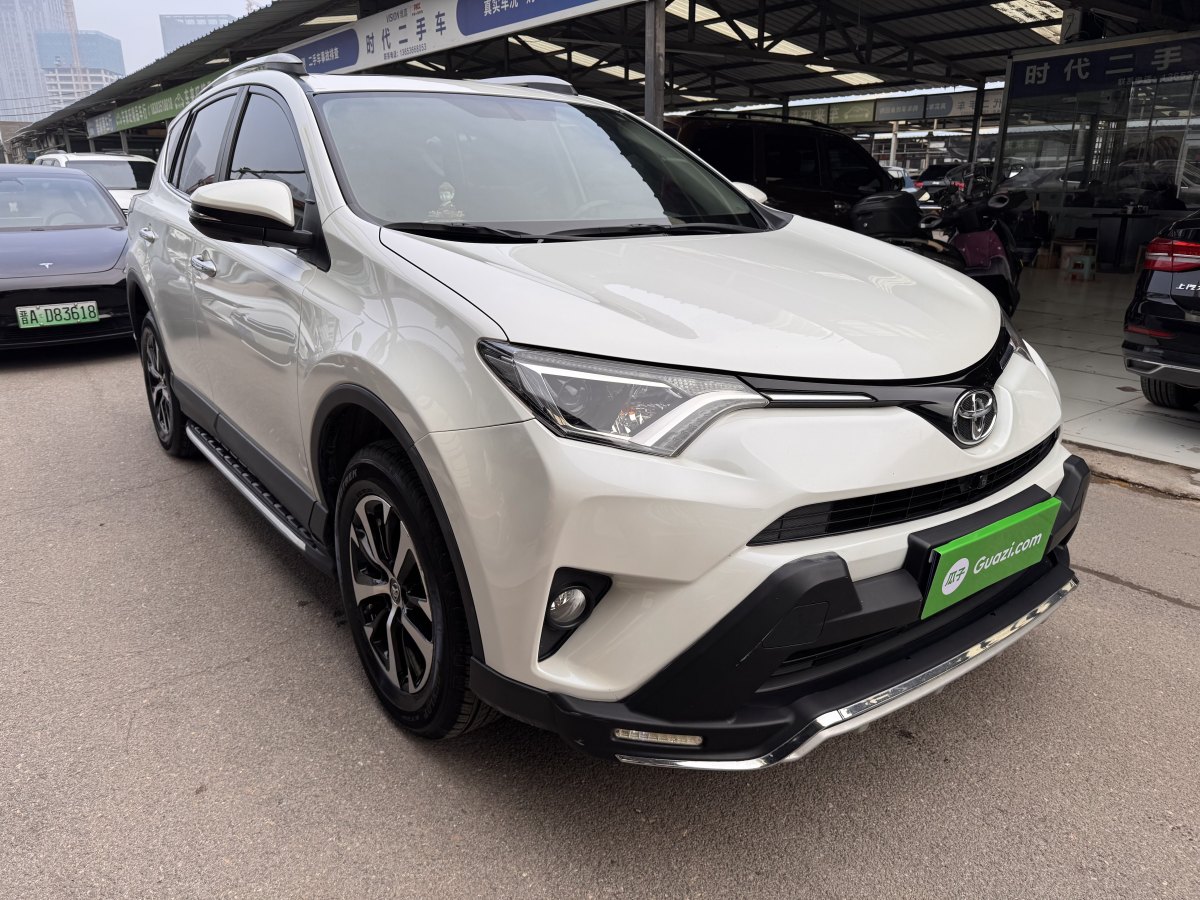 2017年1月豐田 RAV4  2016款 榮放 2.0L CVT兩驅(qū)風(fēng)尚版