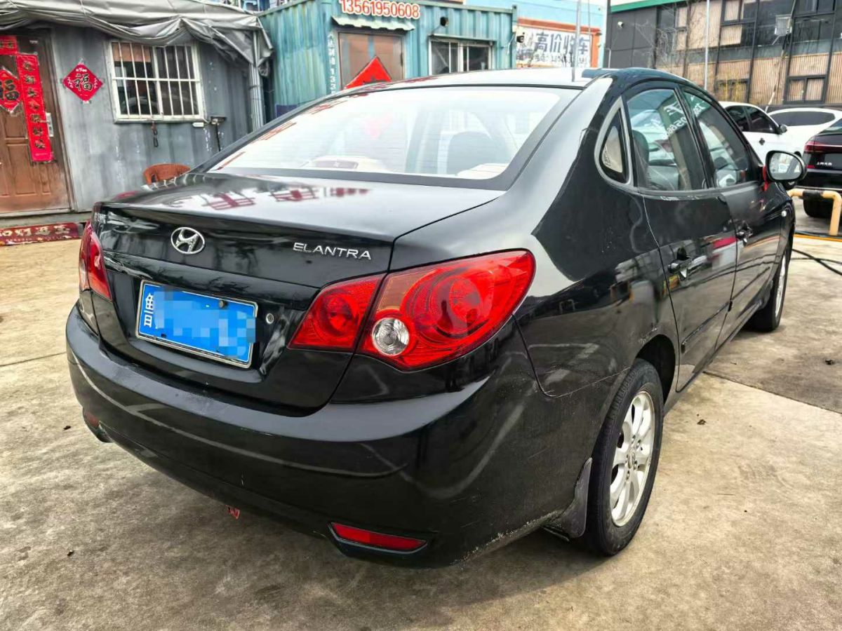 現(xiàn)代 悅動  2011款 1.6L 手動頂級型圖片