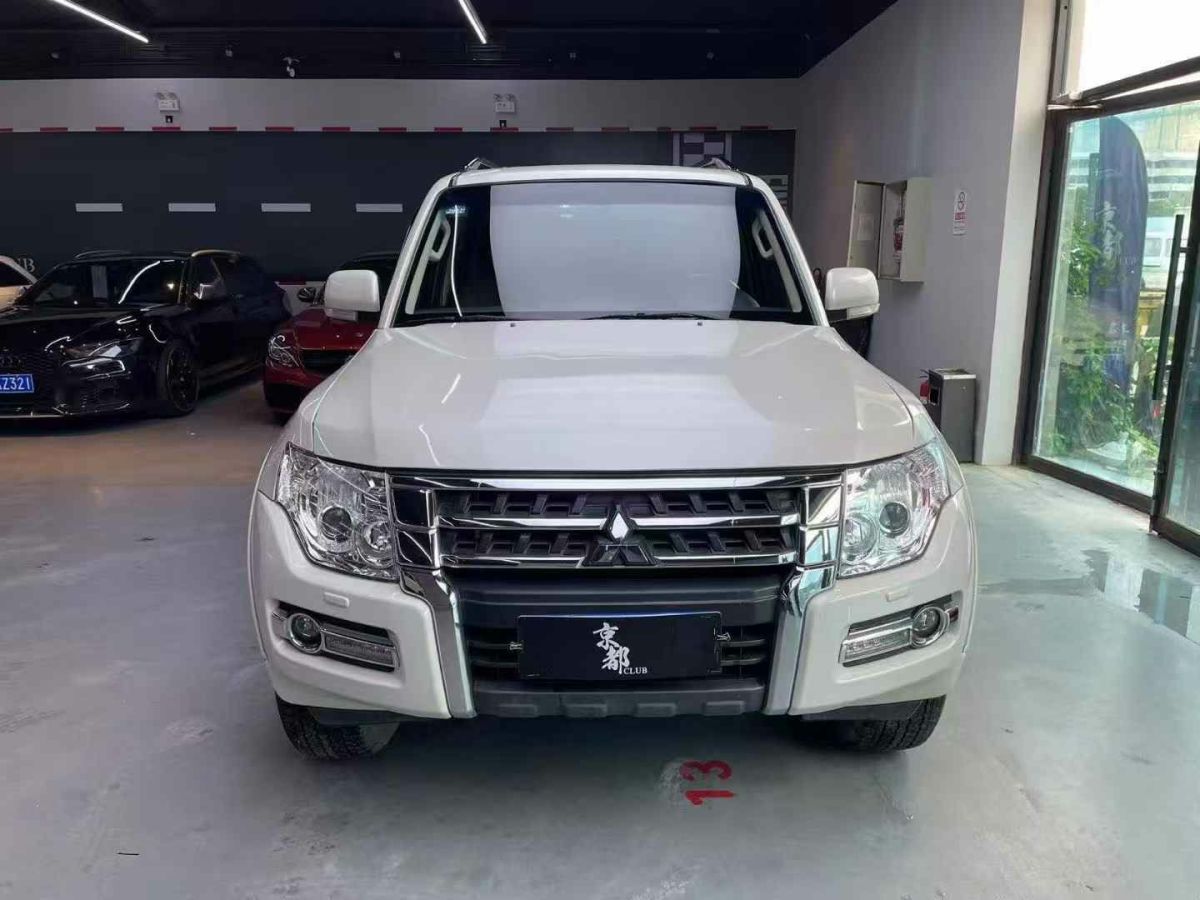 三菱 帕杰羅  2018款 3.0L 自動尊貴版圖片