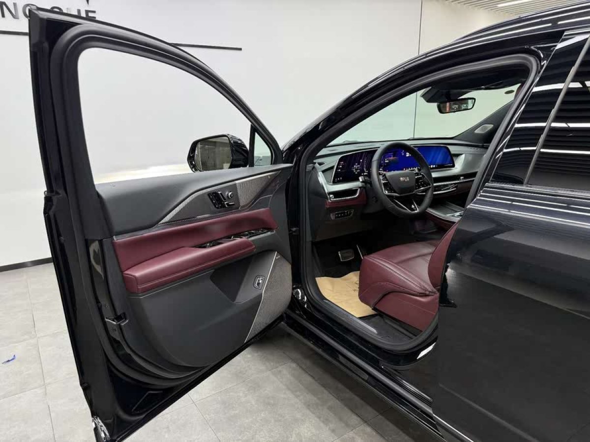 凱迪拉克 XT5  2025款 2.0T 鉑金型圖片