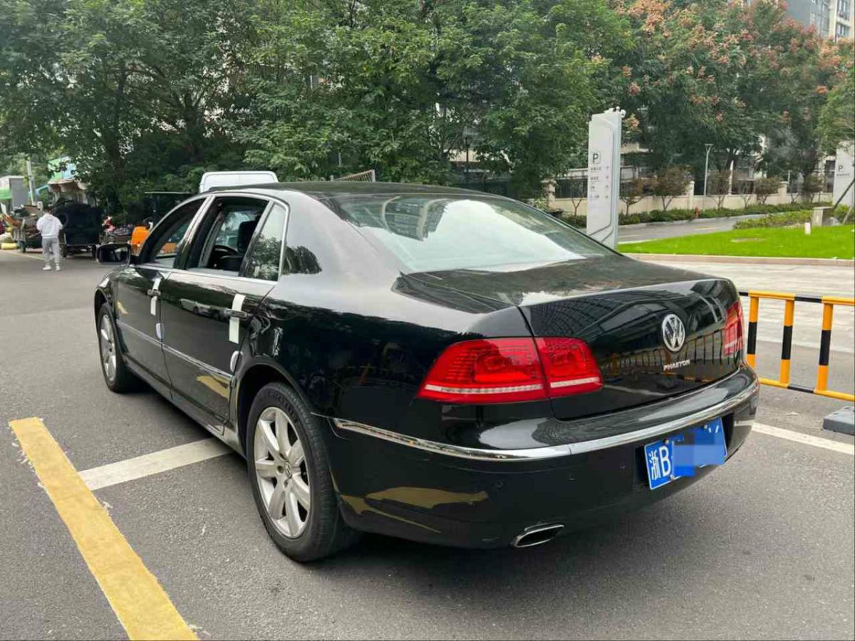 大眾 輝騰  2011款 3.6L V6 4座加長(zhǎng)Individual版圖片