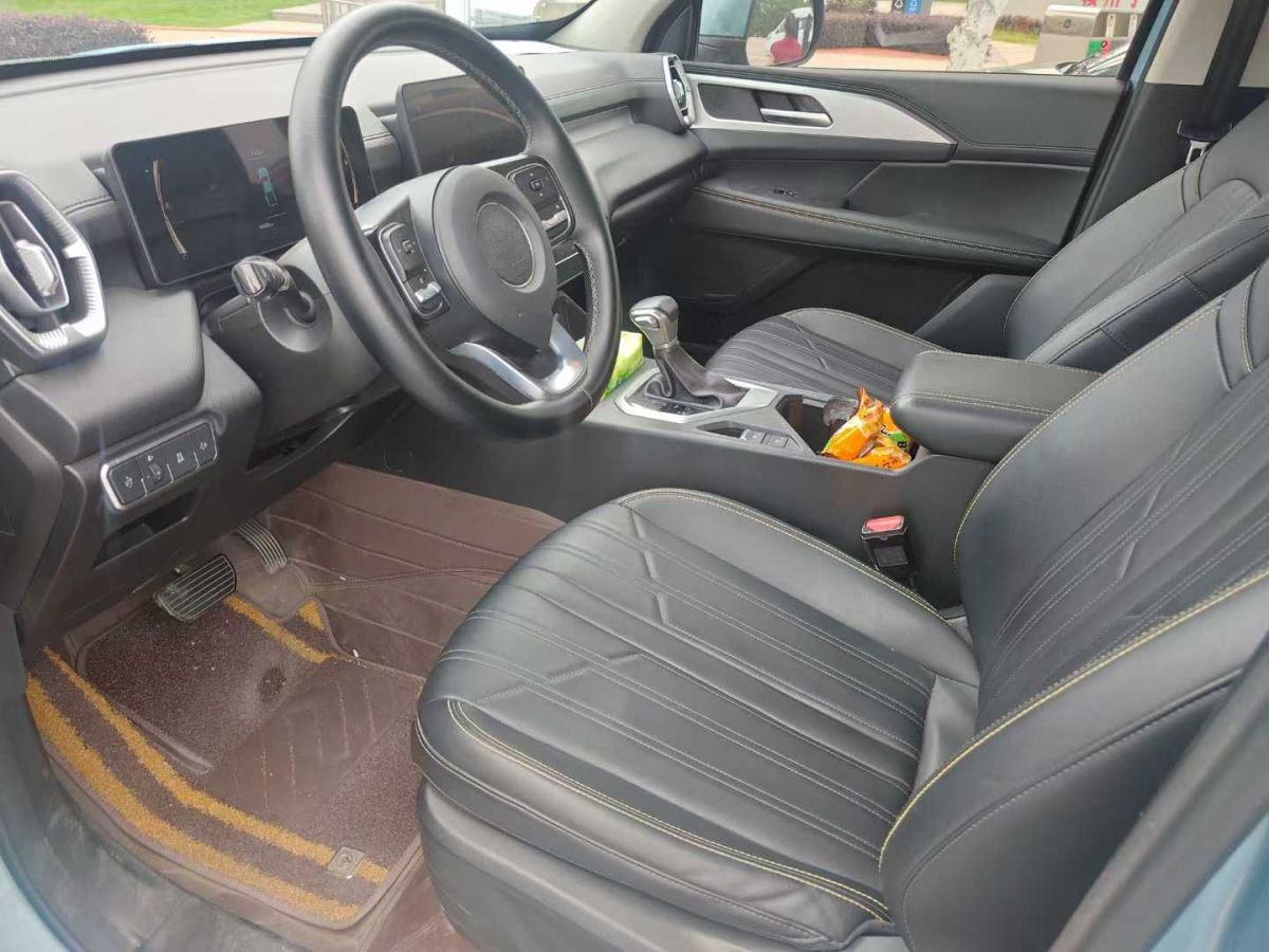 奔馳 奔馳A級(jí)  2020款 A 220 L 4MATIC 運(yùn)動(dòng)轎車圖片