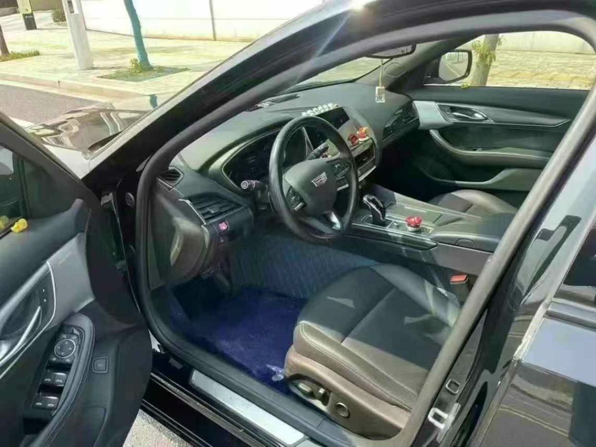 凱迪拉克 CT4  2021款 28T 豪華型圖片