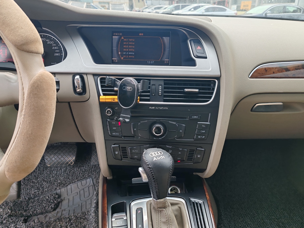奧迪 奧迪A4L  2010款 2.0 TFSI 舒適型圖片