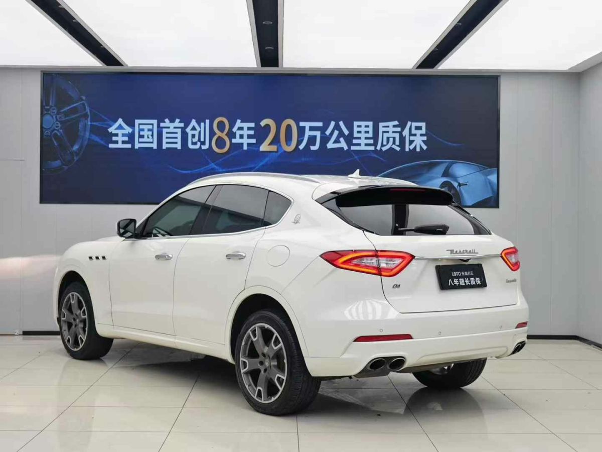 瑪莎拉蒂 Levante  2018款 3.0T 350Hp 標(biāo)準(zhǔn)版圖片