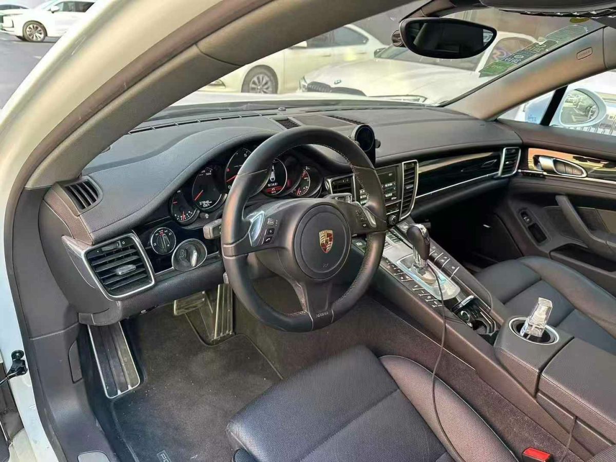 保時(shí)捷 Panamera  2013款 Panamera 4 Platinum Edition 3.6L圖片