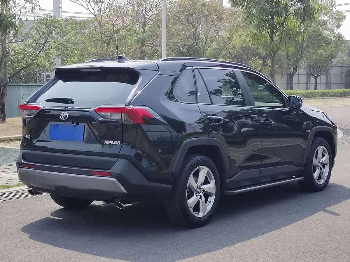 豐田 RAV4榮放  2020款 2.0L CVT兩驅(qū)風(fēng)尚版圖片