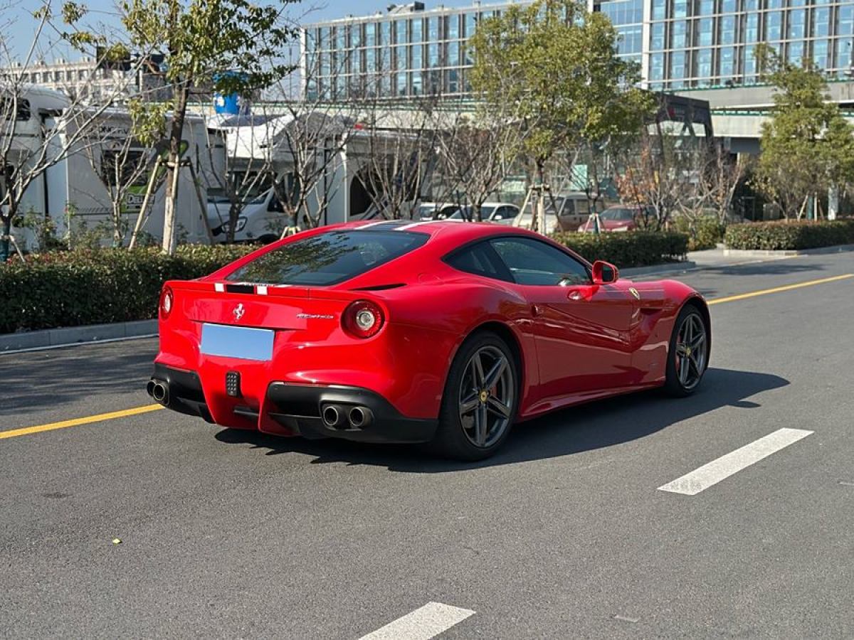 法拉利 F12berlinetta  2013款 6.3L 標(biāo)準(zhǔn)型圖片