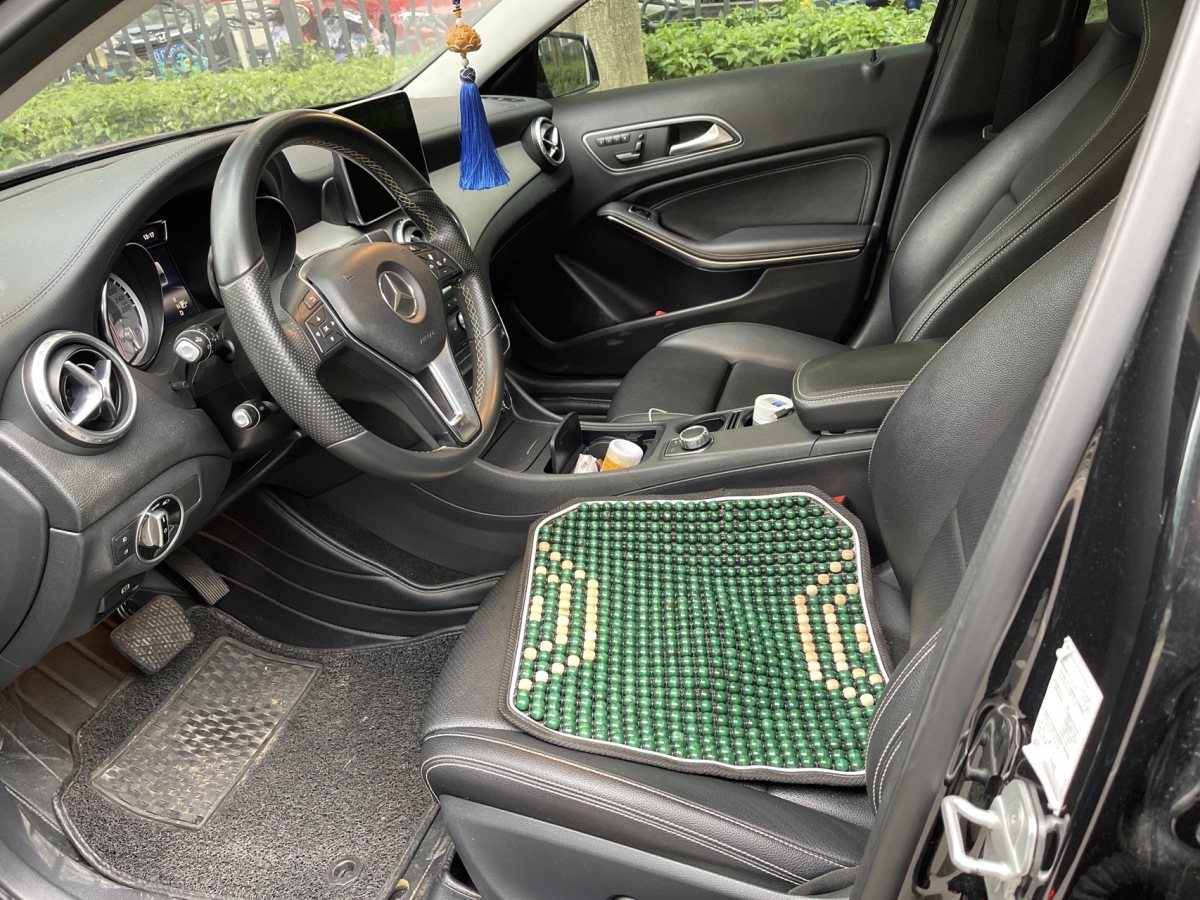 奔驰 奔驰GLA  2018款 GLA 260 4MATIC 运动型图片