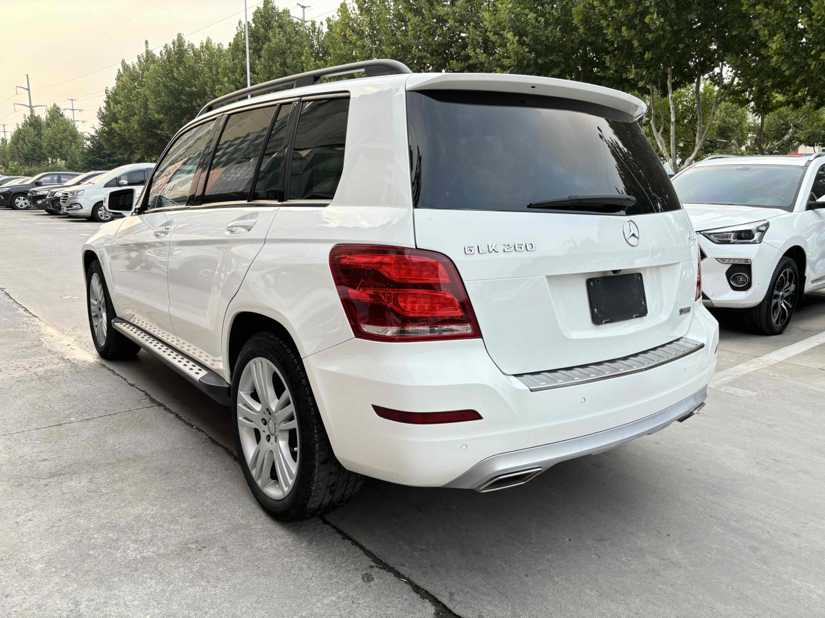 奔馳 奔馳GLK級(jí)  2014款 GLK 260 4MATIC 動(dòng)感型圖片