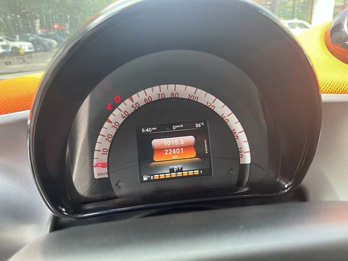 smart fortwo  2015款 1.0L 52千瓦硬頂激情版圖片