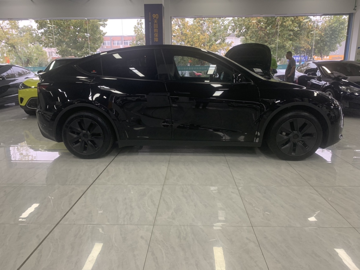 特斯拉 Model Y  2023款 煥新版 后輪驅(qū)動(dòng)圖片