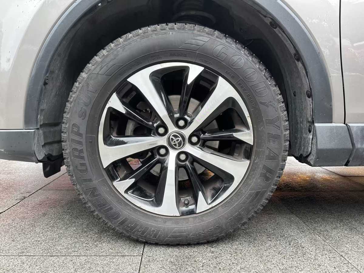 豐田 RAV4  2016款 榮放 2.0L CVT兩驅(qū)智尚版圖片