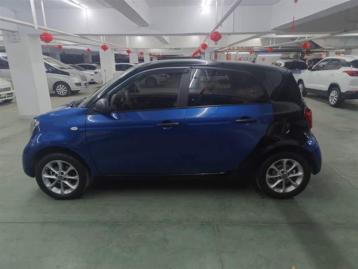 smart forfour  2018款 1.0L 52千瓦靈動版圖片