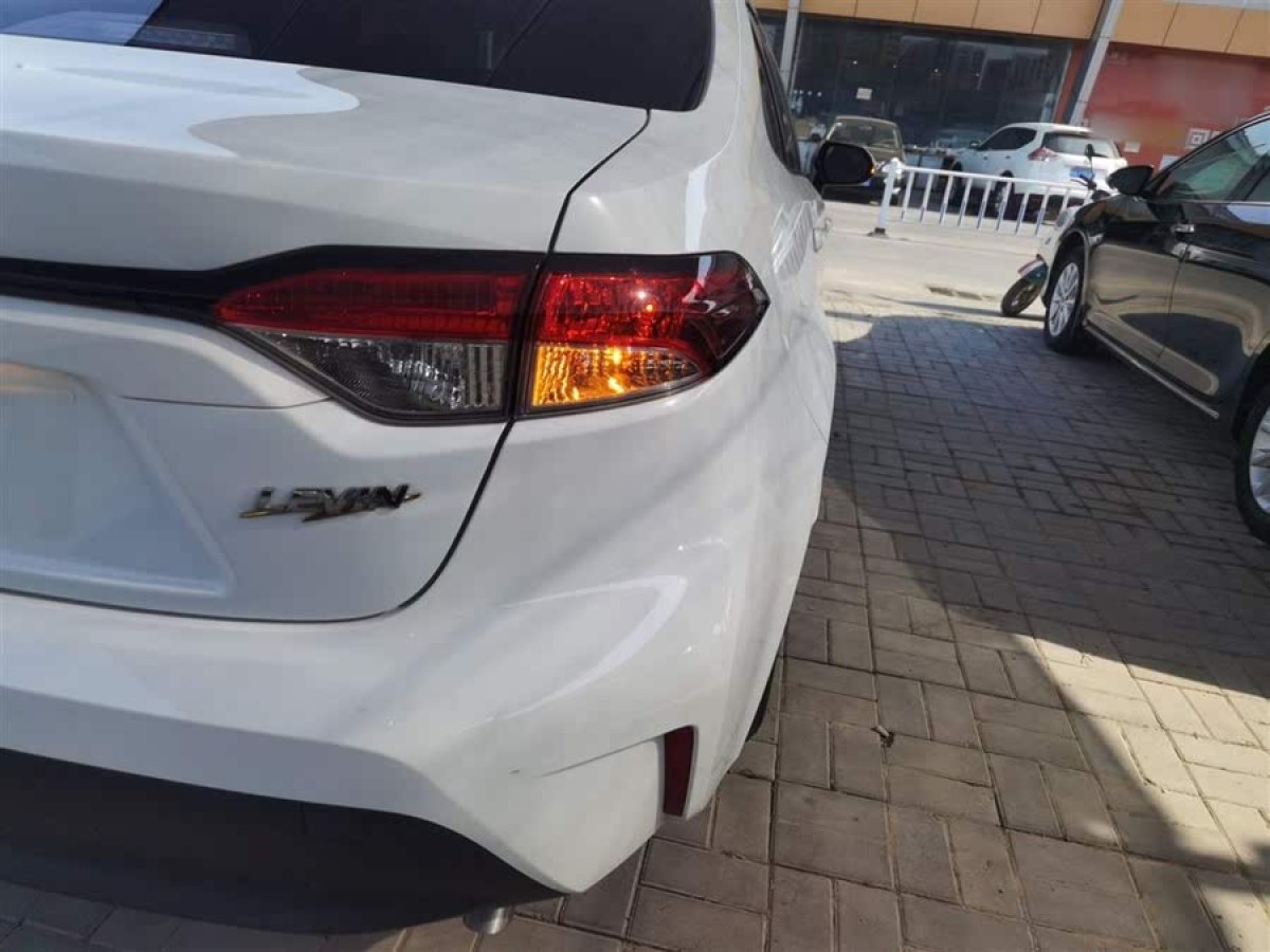 豐田 雷凌  2023款 TNGA 1.5L CVT進(jìn)取版圖片
