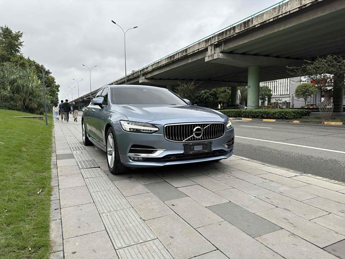 沃爾沃 S90  2019款 T4 智逸版圖片