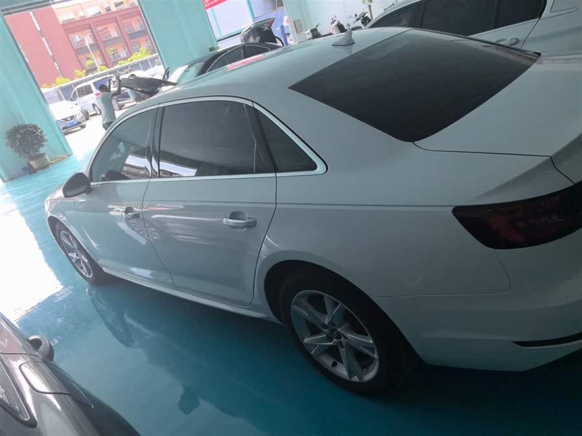 奧迪 奧迪A4L  2018款 30周年年型 40 TFSI 進取型圖片