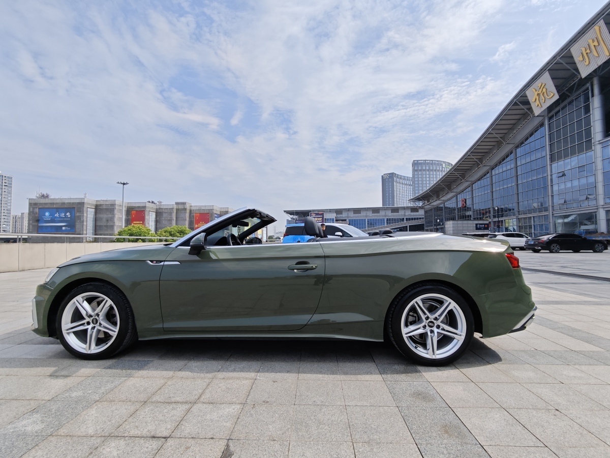 2022年7月奧迪 奧迪A5  2024款 Cabriolet 40 TFSI 時(shí)尚動(dòng)感型