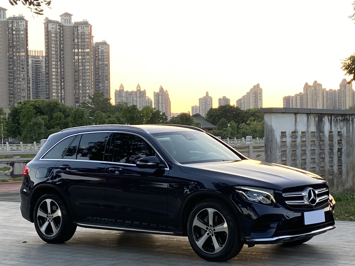 奔馳 奔馳GLC  2018款 改款 GLC 260 4MATIC 豪華型圖片