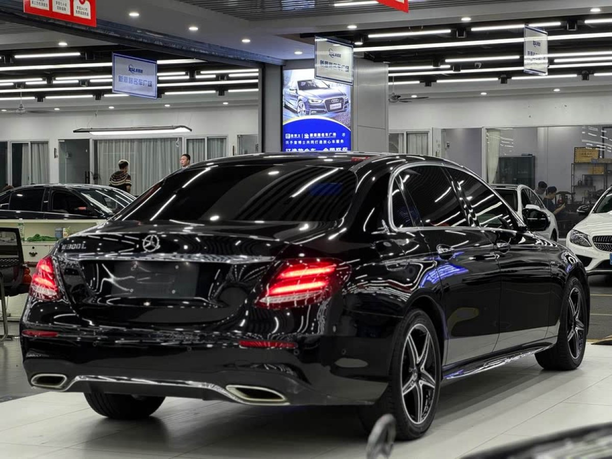 奔馳 奔馳E級  2020款 改款 E 300 L 殊享版圖片