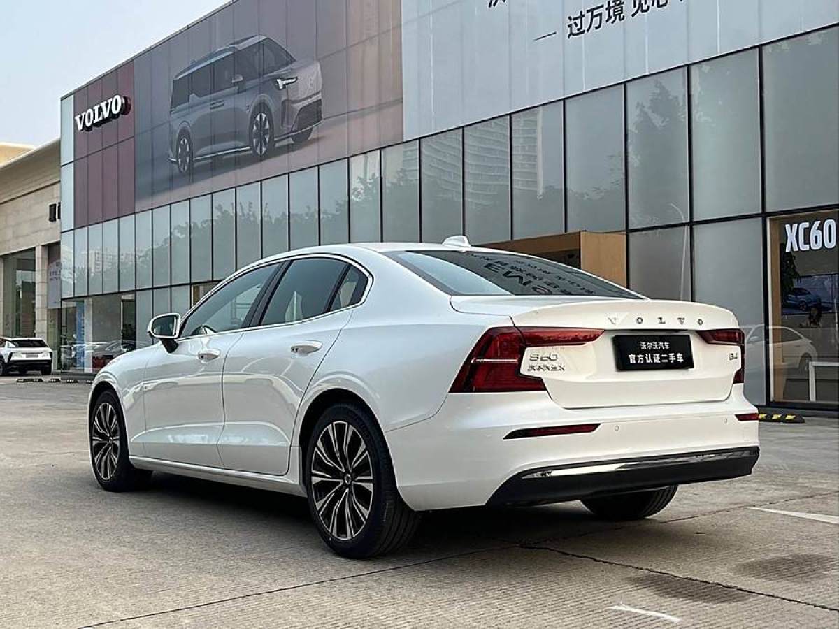 沃爾沃 S60L  2023款 B4 智遠(yuǎn)豪華版圖片